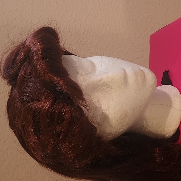 Victory curl pin-up World War II wig - Picture 9 of 13